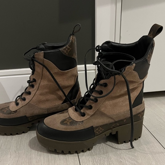 COPY - LV Laureate Platform Desert Boot - Picture 2 of 8